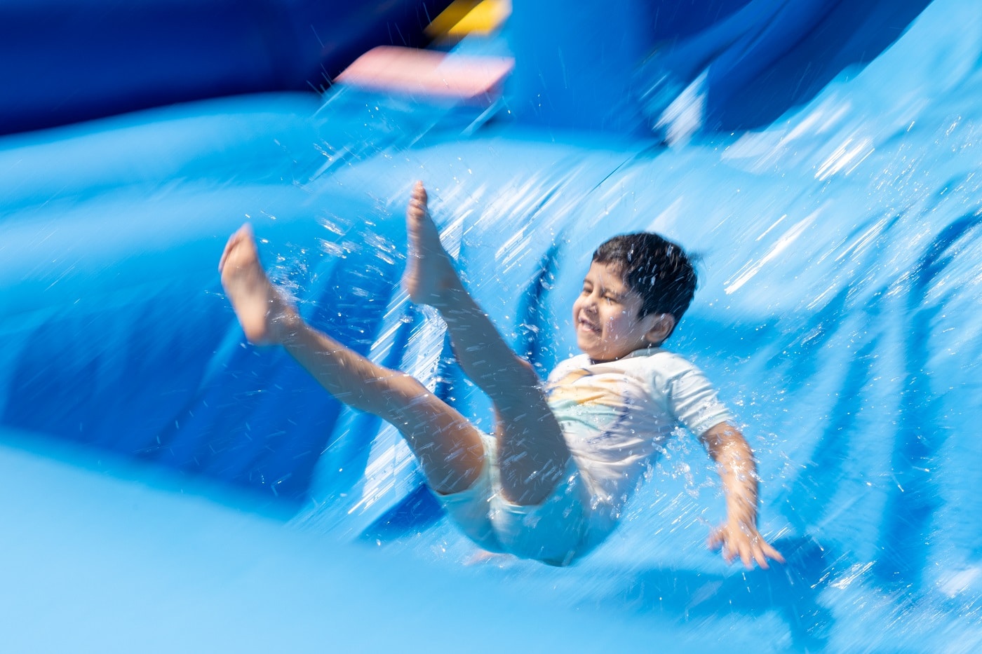 Swan Active Inflatable Day Beechboro - Giant Inflatable Slide